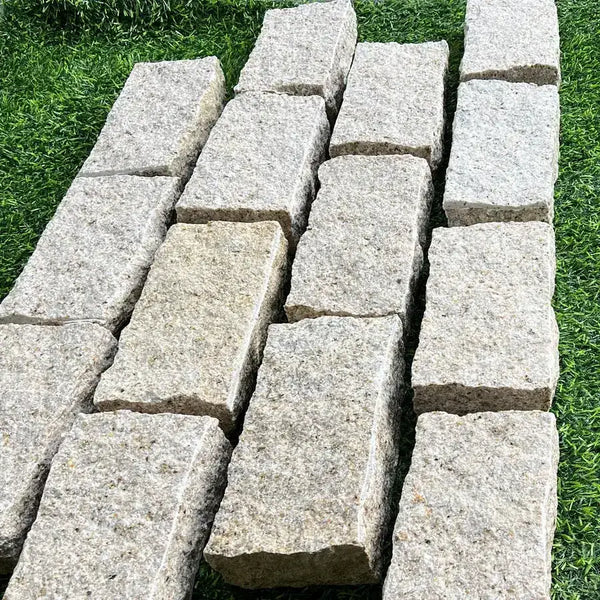 yellow granite setts cropped 200x100x50